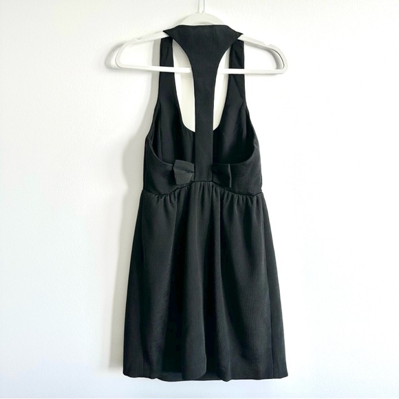 Club Monaco Raniko Back Bow Dress in Black | Size 6 - Picture 5 of 8